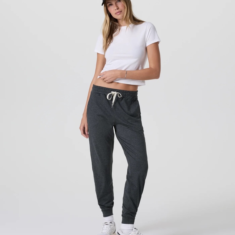 VUORI Performance Jogger - Charcoal Heather NWOT